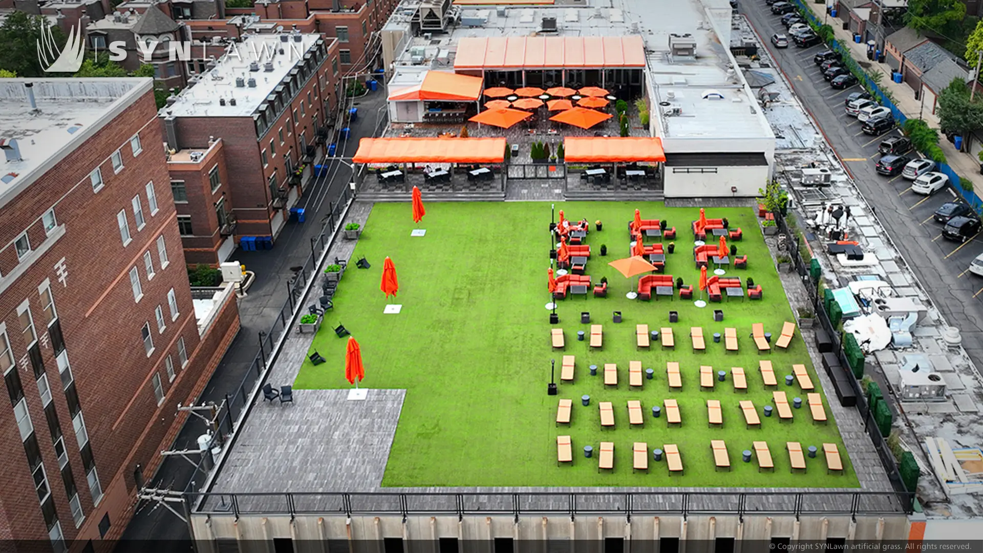 image of Lakeshore Sports and Fitness Club Rooftop with SYNLawn artificial grass in Chicago Illinois