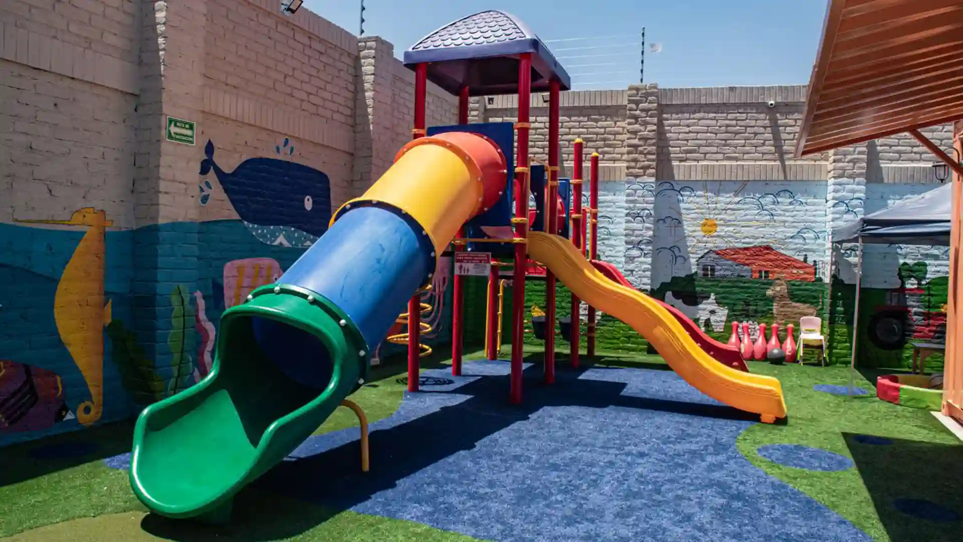 image of SYNLawn artificial grass at Marea Brava restaurant León Guanajuato México