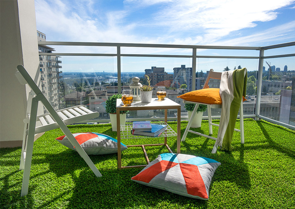 Rooftop patio with SYNLawn surface