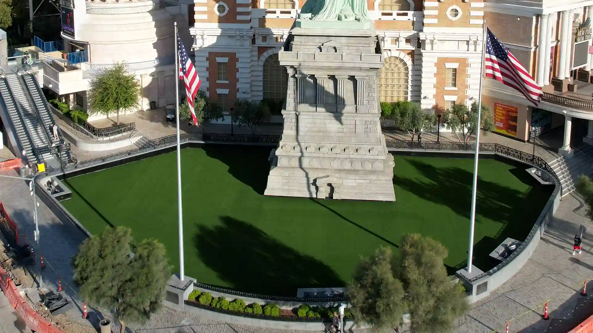 image of SYNLawn artificial grass at the world famous New York New York Casino Statue of Liberty Replica Statue