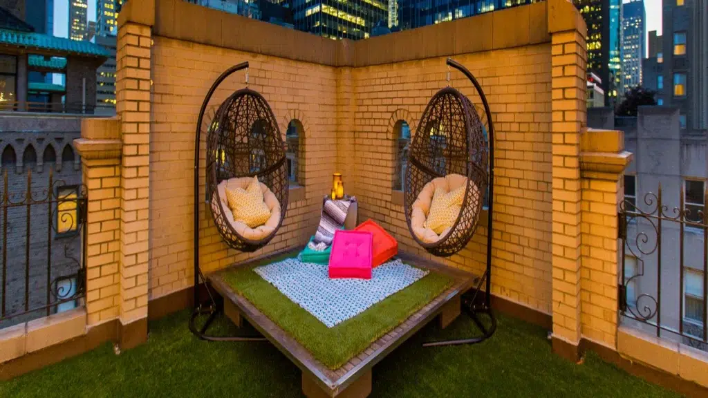 Best Artificial Grass Ideas for Small Backyards - SYNLawn